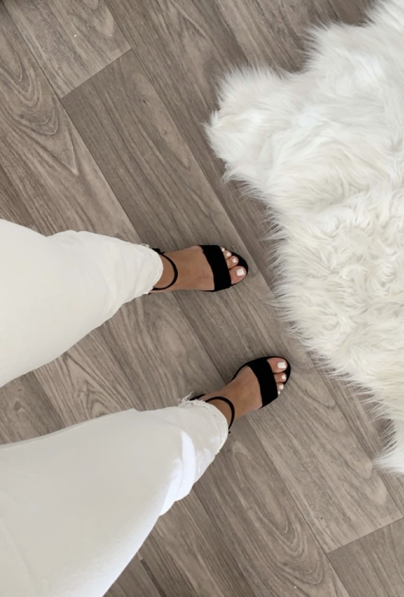 @Feet_lovers